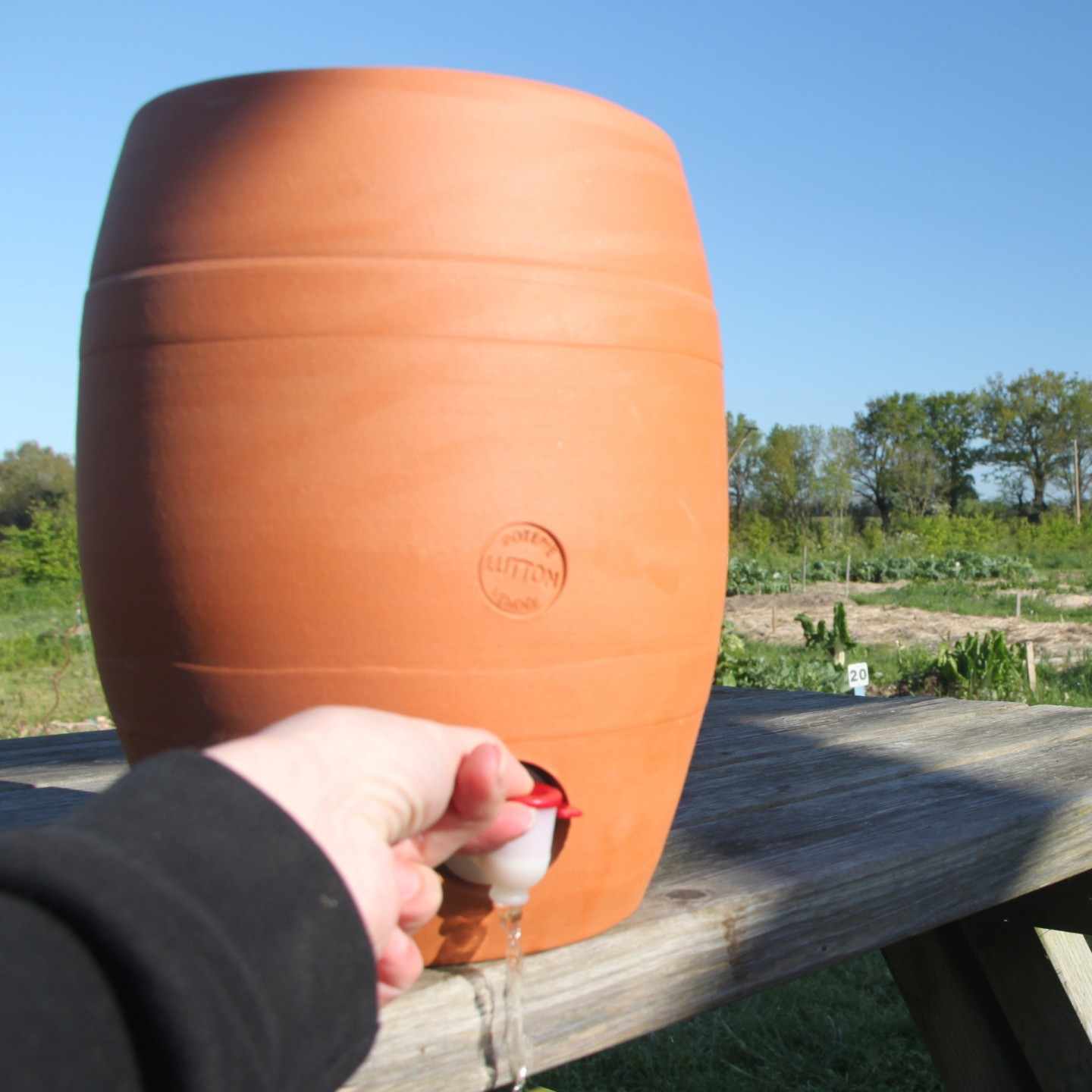 Tonneau à BIB en Poterie – Artisanale Française pour vos boissons