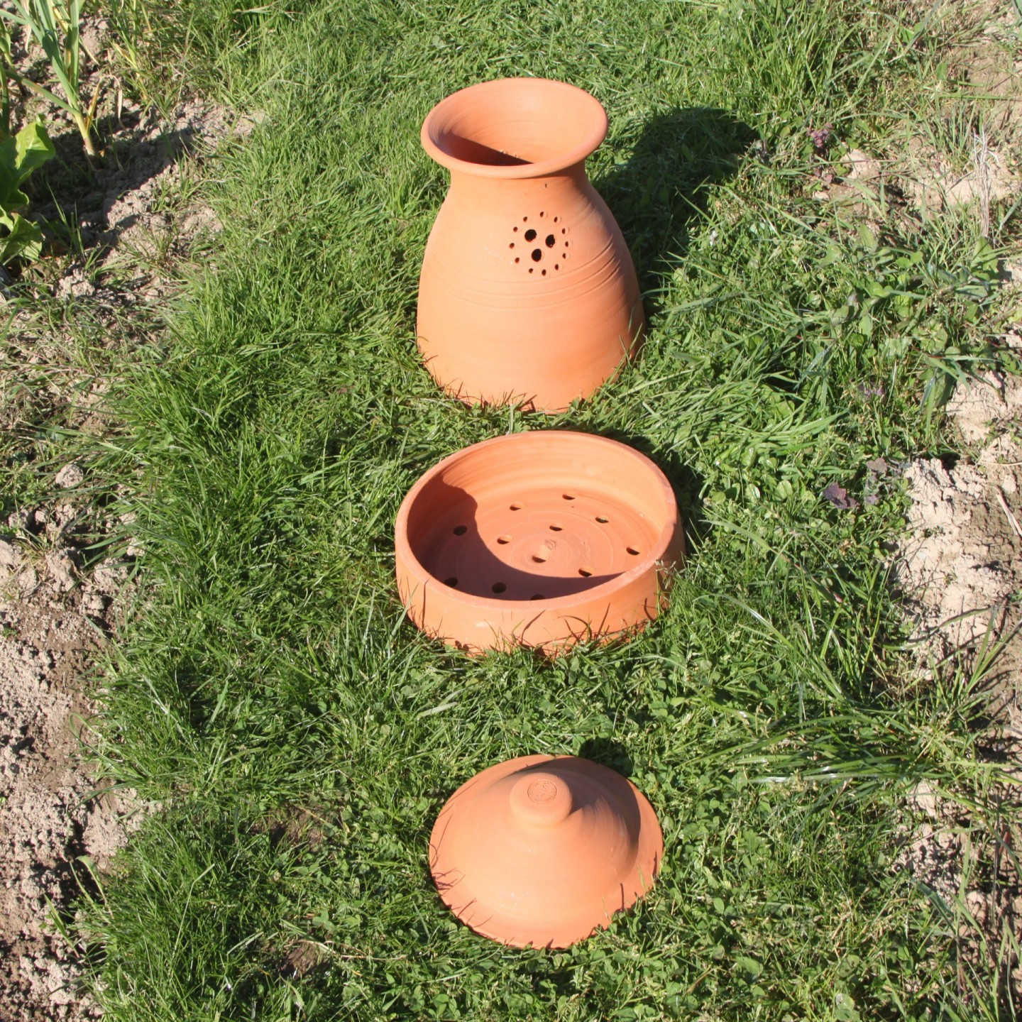 Composteur de Jardin en Poterie – Écologique, Élégant et Pratique pour Votre Potager