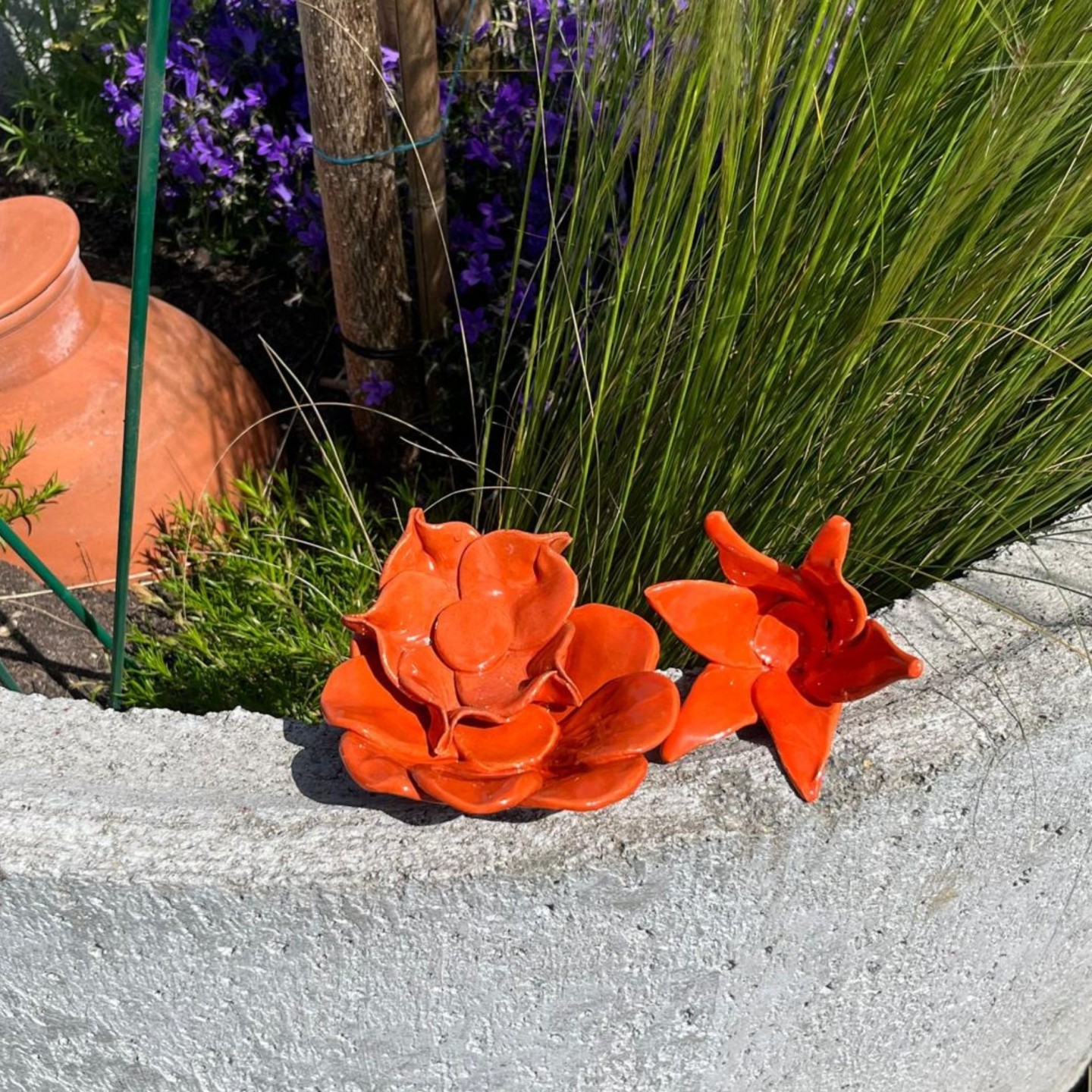 Fleur de décoration en céramique