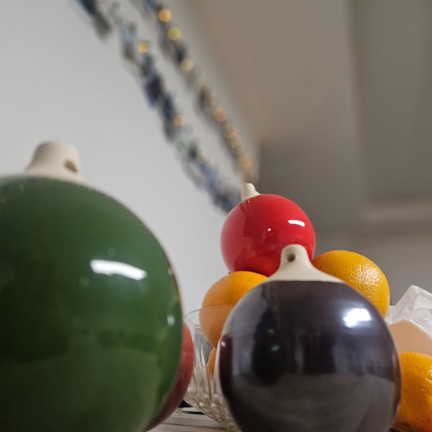 Boule de Noël en céramique émaillée – Fait main en France