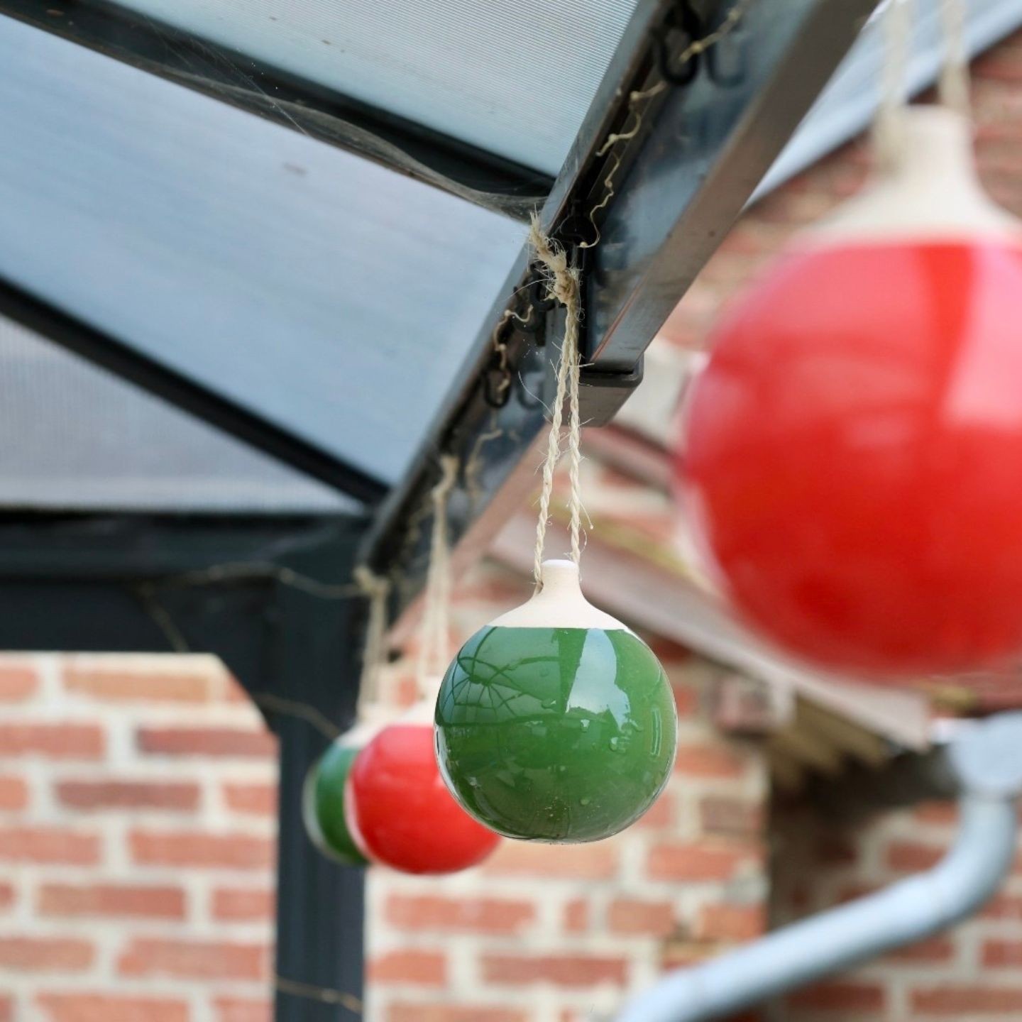 Boule de Noël en Céramique Artisanale – Fait Main en France | Atelier Lutton